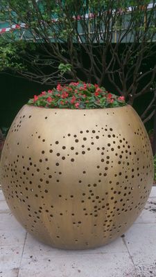 Il grande giardino moderno del vaso di fiore del metallo elabora i vasi all'aperto vuoti della pianta del metallo