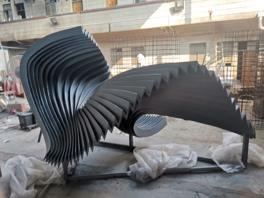 Wave che piega metallo all'aperto Art Sculpture, scultura del metallo di acciaio inossidabile dell'installazione dello stagno